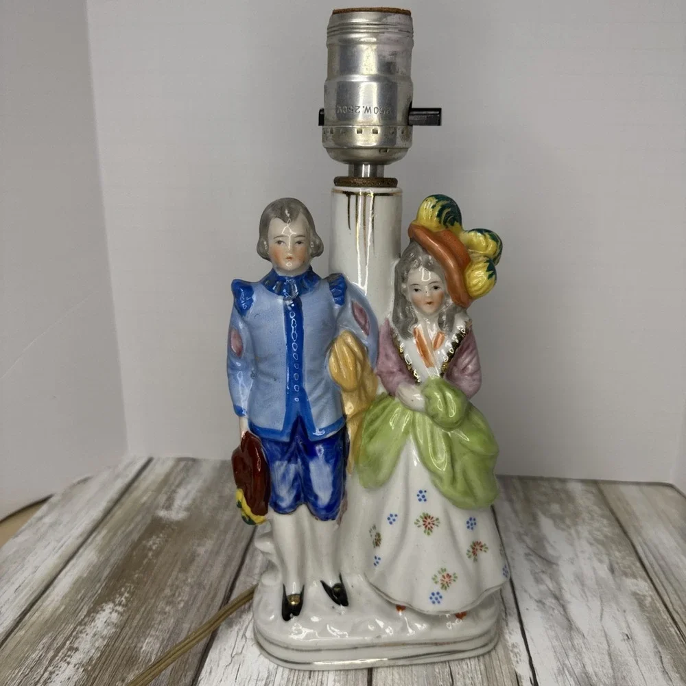Vintage Porcelain Victorian Figurine Table Lamp Dresden style Works Occupied Jap